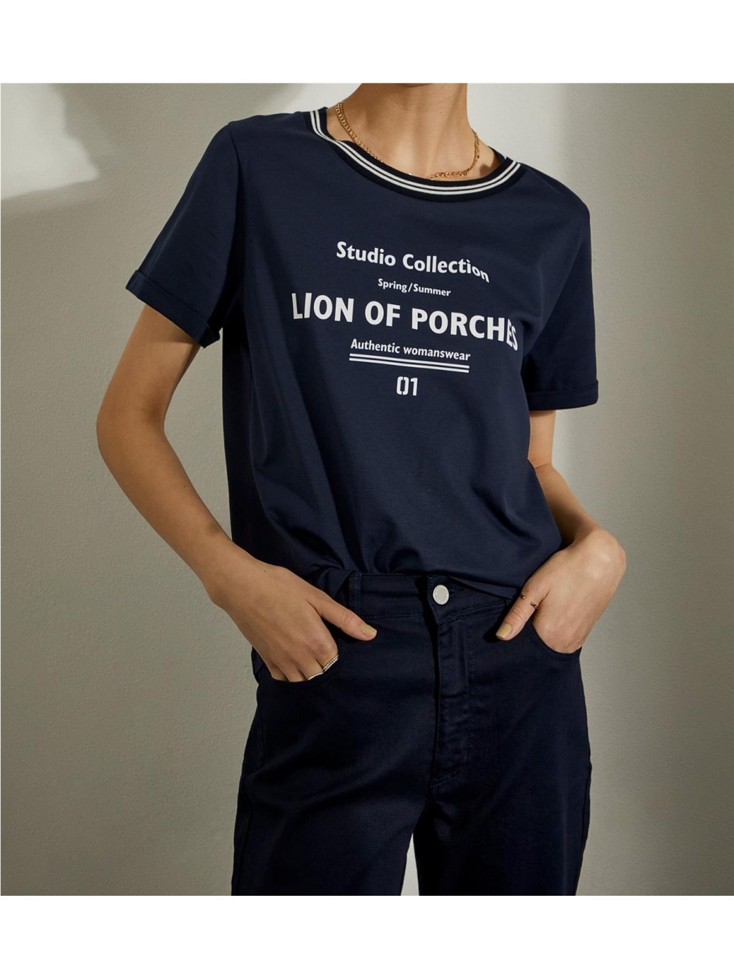 CAMISETA LION OF PORCHES MUJER